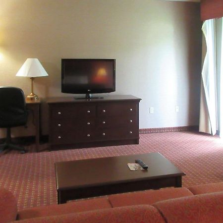 Quality Inn & Suites Owego Exterior foto